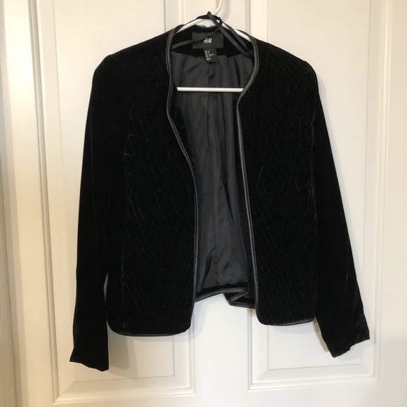 H&M NWOT Women Suede Open Blazer padded Shoulder with no collar Size 6 - Picture 3 of 6